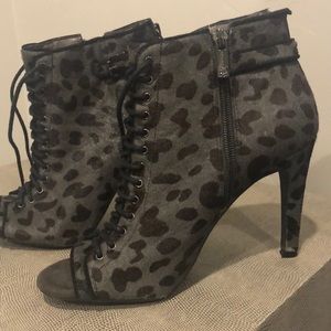 Jessica Simpson peep toe heels